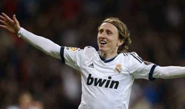 斗地主什么时候该让（斗地主什么时候该让步）